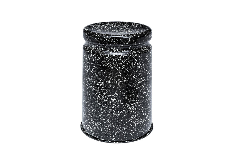 Last stool, Splatter (black & white)