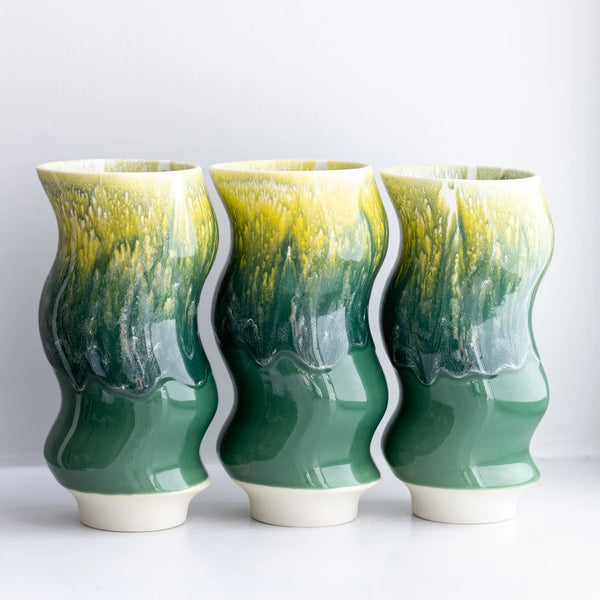 Hana Vase Wave - Banana Leaf